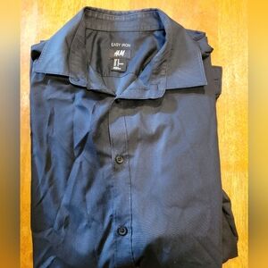 Womens H& M Medium Black Lightweight Button Down Shirt